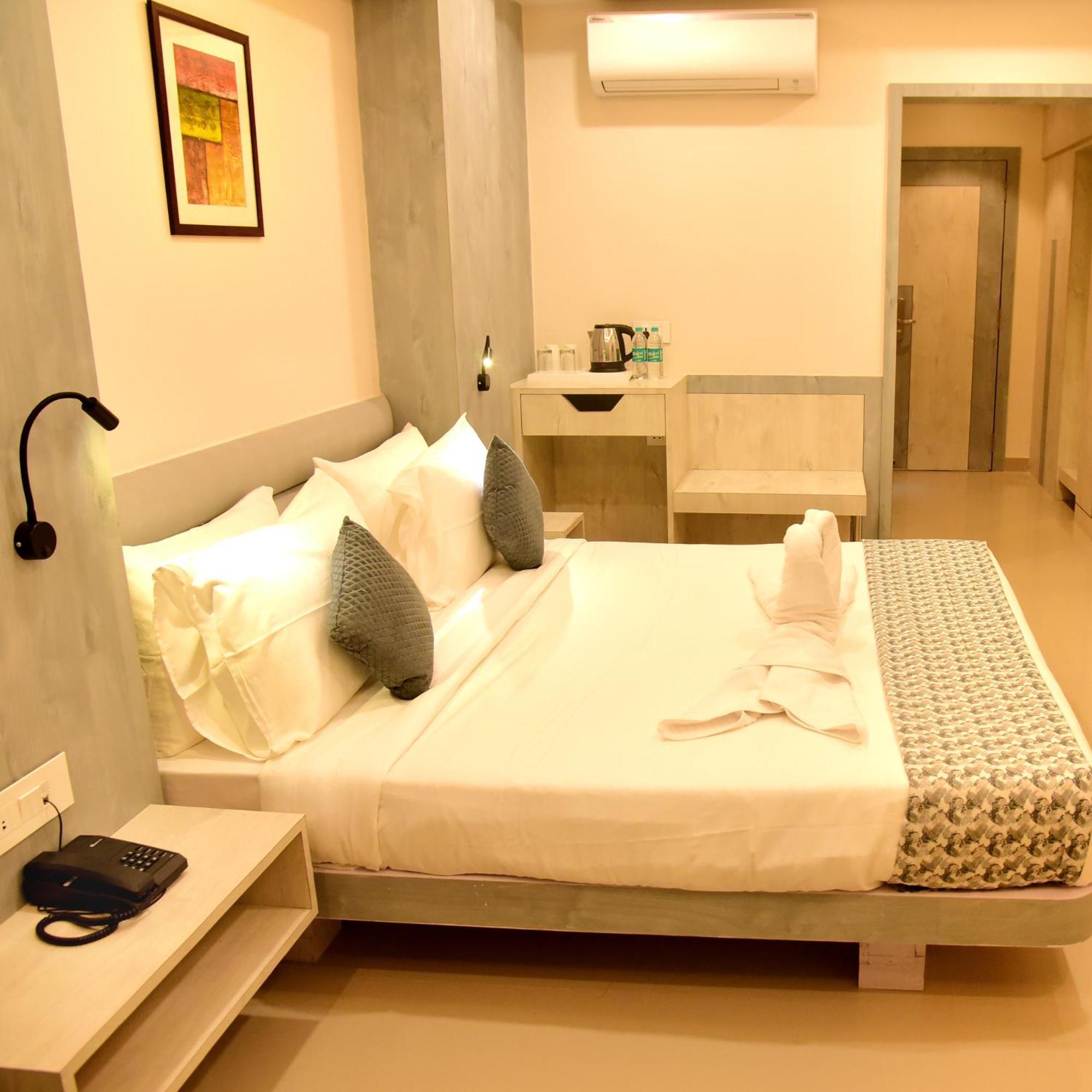 Hotel Rishiraj Nagaon  Exterior foto