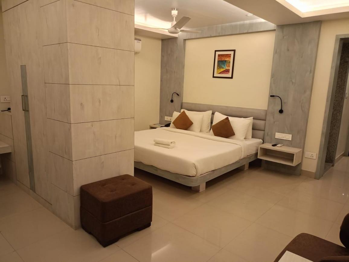 Hotel Rishiraj Nagaon  Exterior foto