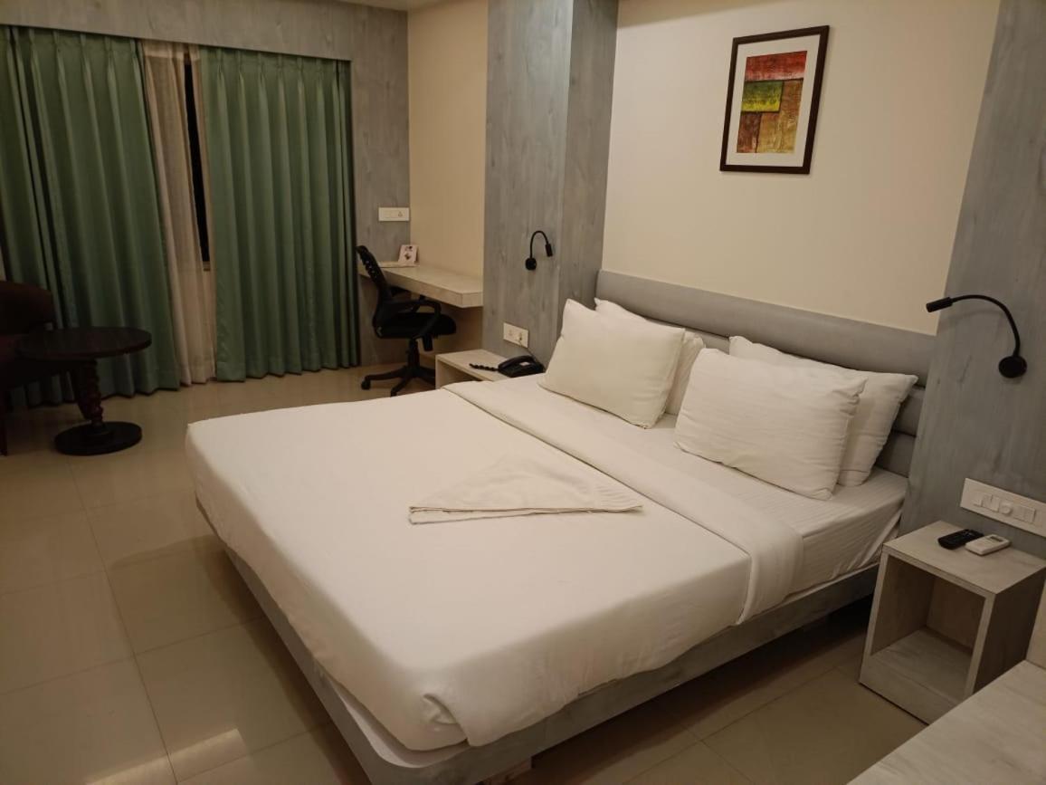 Hotel Rishiraj Nagaon  Exterior foto